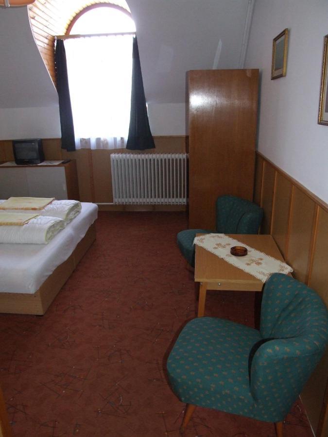 Revesz Vendeghaz Otel Harkány Dış mekan fotoğraf