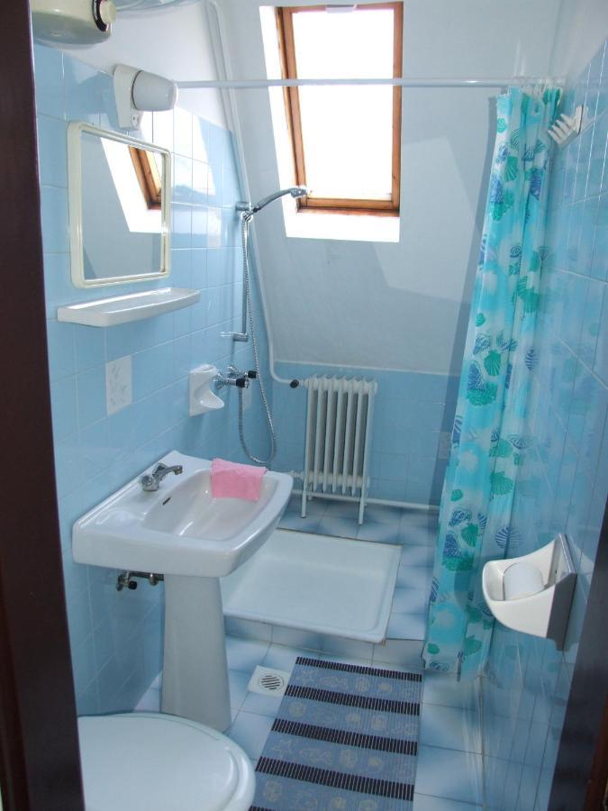 Revesz Vendeghaz Otel Harkány Oda fotoğraf